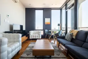 Terrace + Manhattan Views, Williamsburg 1 Bed - Image 2