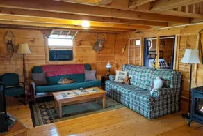 Hilltop Hideaway, Cabin in the Driftless Area - Image 3