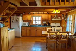 Hilltop Hideaway, Cabin in the Driftless Area - Image 4