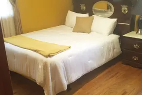 Private Suite in Madison - Image 4