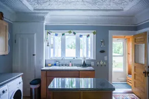 The Front Apartment - Image 3