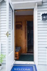 The Front Apartment - Image 2