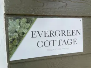 Winding River Cottages-Evergreen Cottage - Image 4