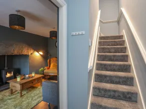 2 Ivy House - Image 3