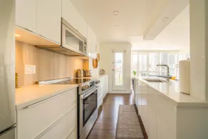 Sunset Beach Walk 2BD+2BA+1PRK Yaletown - Image 5