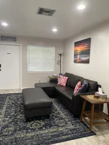 Soothing Paradise - 1 mile from the beach! - Image 2