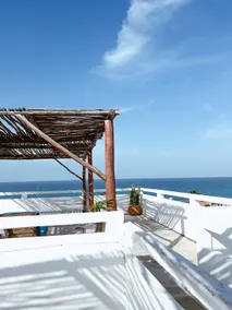 2 bdrm apt with 360 Views - Image 2