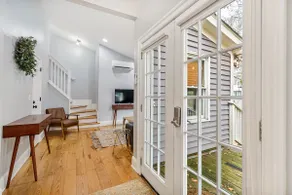 Spacious and Quiet One Block off King Street - Image 4