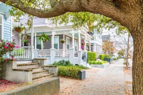 Spacious and Quiet One Block off King Street - Image 2