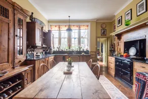 Elegant 3-bed apart prominent Eastbourne location - Image 3