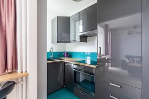 Perfect View City Center Artichoke Apartment - Image 4