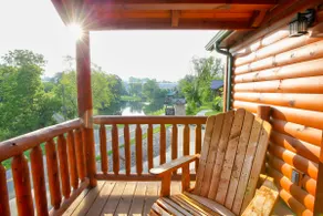 Cozy Lodge Fireplace Suite in Ohio's Amish Country - Image 3
