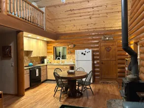 Cozy Riverfront Log Cabin - Image 5