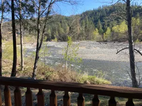 Cozy Riverfront Log Cabin - Image 3