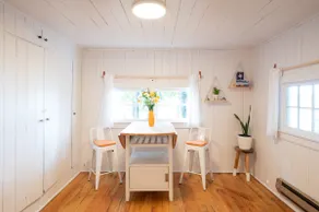 Water View Cottage Retreat - Image 3