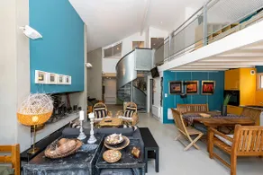 Architect-designed villa with large garden, walking distance to the lake - Image 4