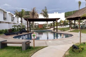 Beautiful spacious house in a residential area near the beach - Image 2