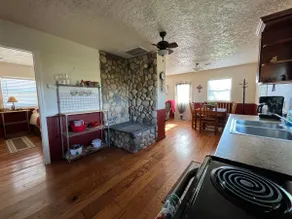 Private home in country setting. Porch w/BBQ. WiFi - Image 4