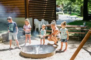 Cabin Stay at Pine Creek Cabins - Image 4