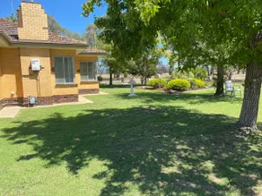 The Cream Brick House - Image 2