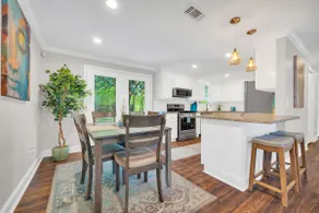 3BR | 4k TVs| Fast WiFi | Near Six Flags! - Image 3