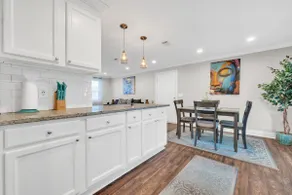 3BR | 4k TVs| Fast WiFi | Near Six Flags! - Image 4