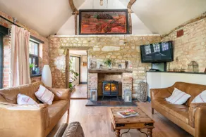 Gardeners’ Cottage (Georgian stable conversion) - Image 3