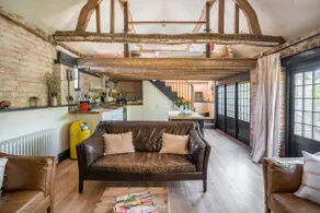 Gardeners’ Cottage (Georgian stable conversion) - Image 2