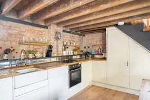 Gardeners’ Cottage (Georgian stable conversion) - Image 5