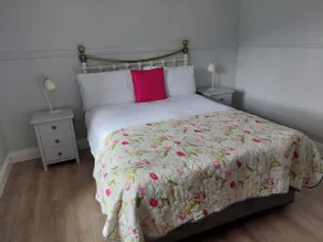 Dunloe Cottage Bedroom Traditional Cottage - Image 4