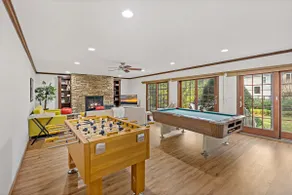 Charming | Tysons | Central | 4 bd 3 bth - Image 2