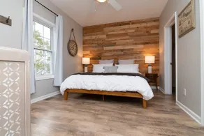 Clean and Comfy, Close to Beach and Shopping - Image 4