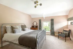 Private Luxury Georgian flat, quiet FREE parking - Image 5