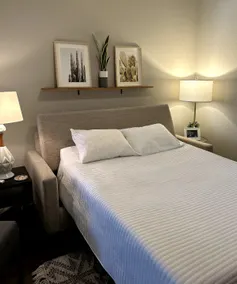 QC Central 2 room Private Suite - Image 5
