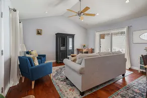 Malibu Oasis with Ocean Views close to the Beach - Image 3