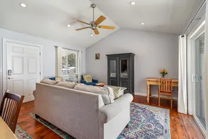 Malibu Oasis with Ocean Views close to the Beach - Image 4