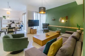 Super Modern&Chic Apartment was photographed for my wedding - Image 3