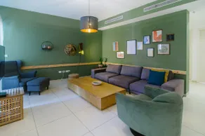 Super Modern&Chic Apartment was photographed for my wedding - Image 2