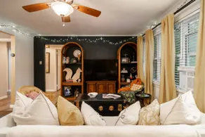 Richard Corner - 1.3 Miles to Oaklawn, Sleeps 2! - Image 3