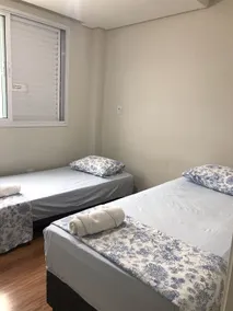3 bedroom central apartment near UFV - Image 3