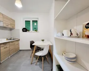 Cozy apartment with balcony 10 min from the beach - Image 5