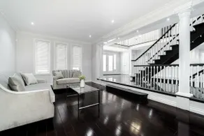 Brampton Mansion Getaway! - Image 2