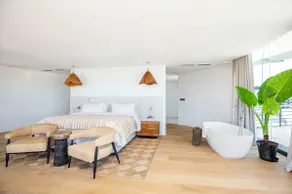 Spectacular Sea view Durban Presidential Penthouse - Image 3