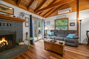 Just for 2 with hot tub, A/C, hammock, dogs OK - Image 3
