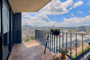 Modern apartment with priceless view (with A/C) - Image 4
