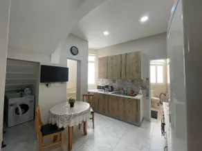 Central Cozy Stay with Classic Charm - Image 2