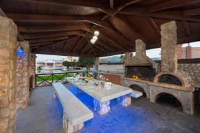 Marble Pool Villa - Image 5