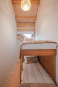 Deluxe 3-bedroom Rustic Design Apartment + Parking - Image 5