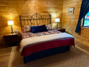 The Ruby River - Phenomenal Riverfront Cabin - Image 4
