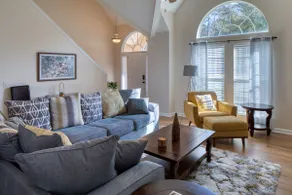 Large private 4 BR home near SAV airport with TV in every bedroom - Image 2